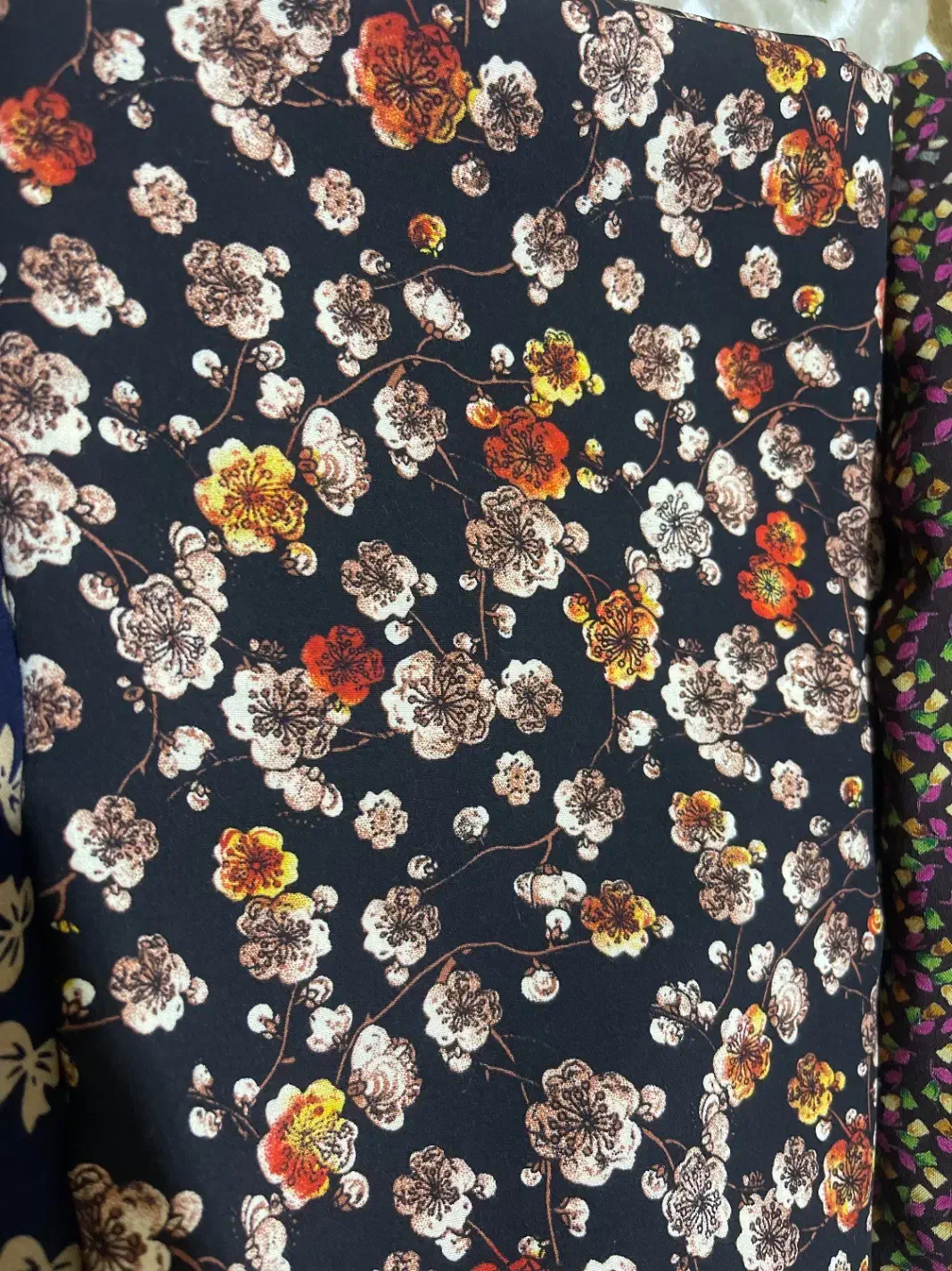 نخی یک قواره۲/۲۵ متر|لباس|گنبد کاووس, |دیوار