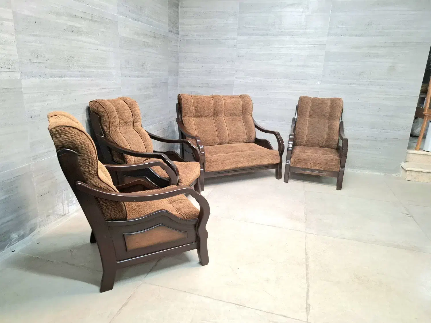 مبل پاسنگی فندوقی|مبلمان اداری|اصفهان, جلالیه|دیوار