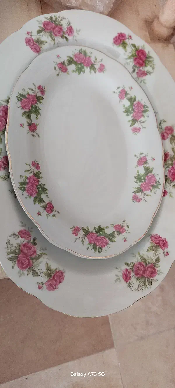 گل سرخ|ظروف سرو و پذیرایی|قم, شهدا|دیوار