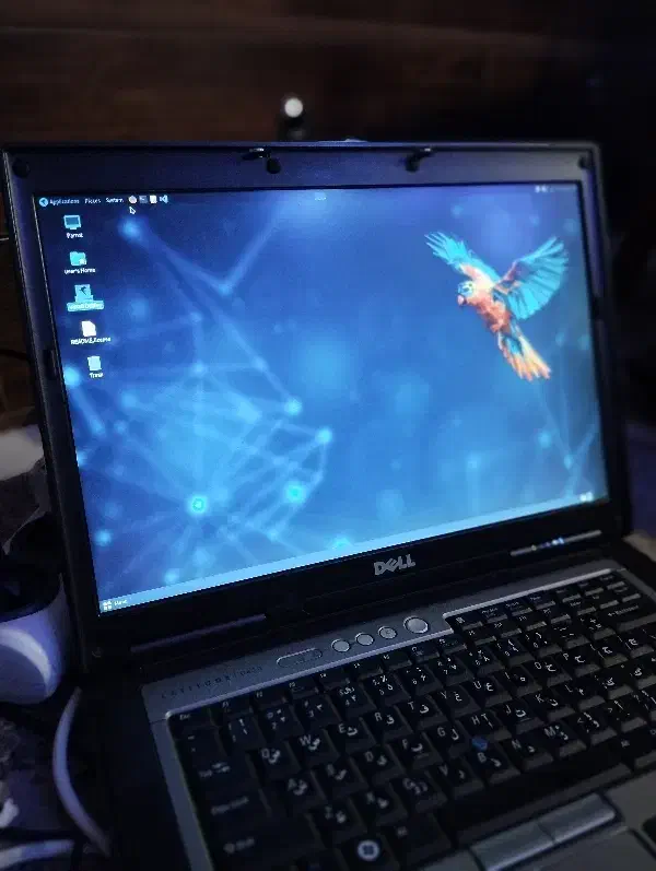 لپ تاپ غول و خفن دل ، مشابه مدل نظامی ، 2007|رایانه همراه|زاهدان, |دیوار