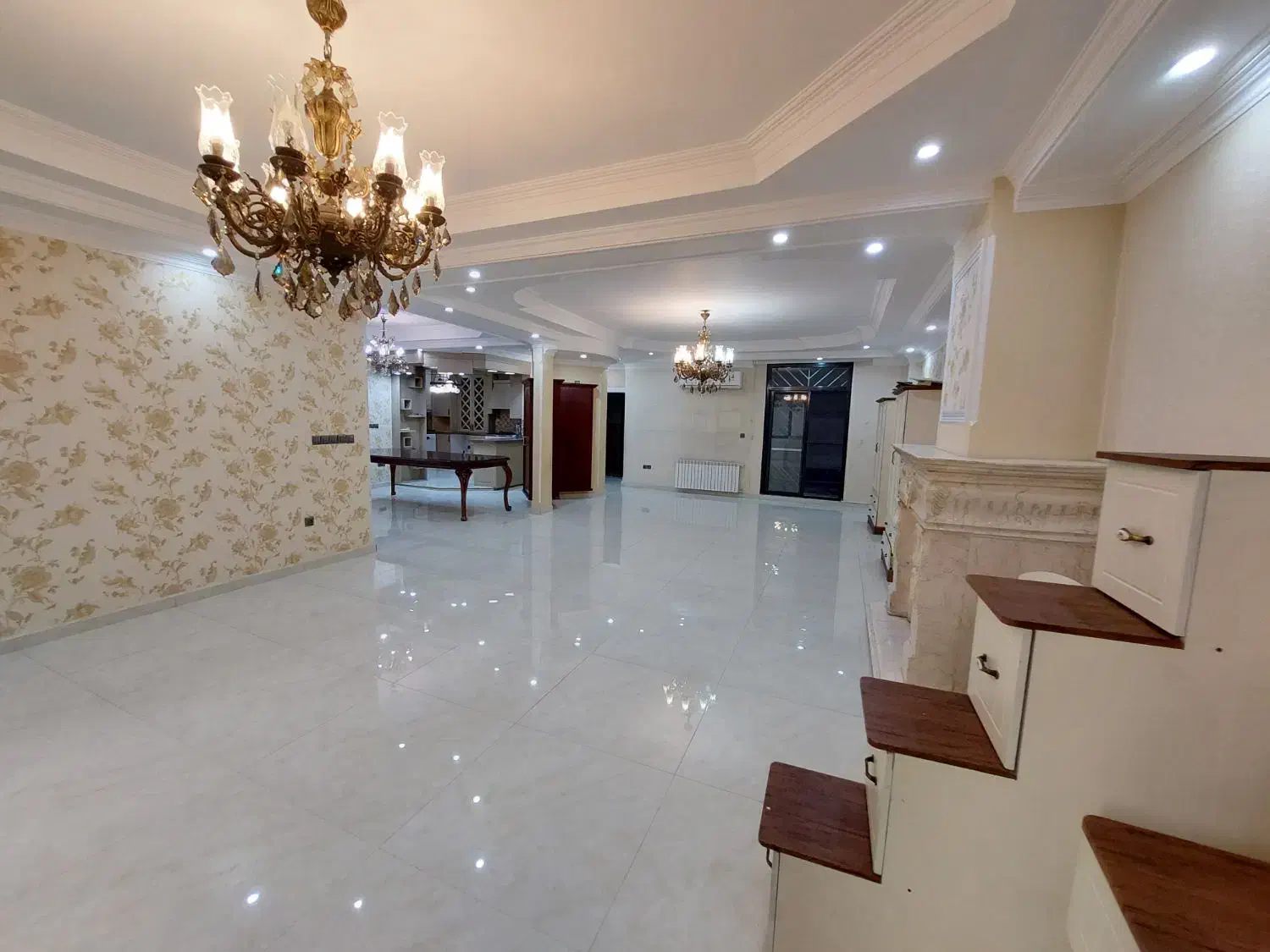 آپارتمان ۱۷۵ متر سه خواب/پاسداران گلستان