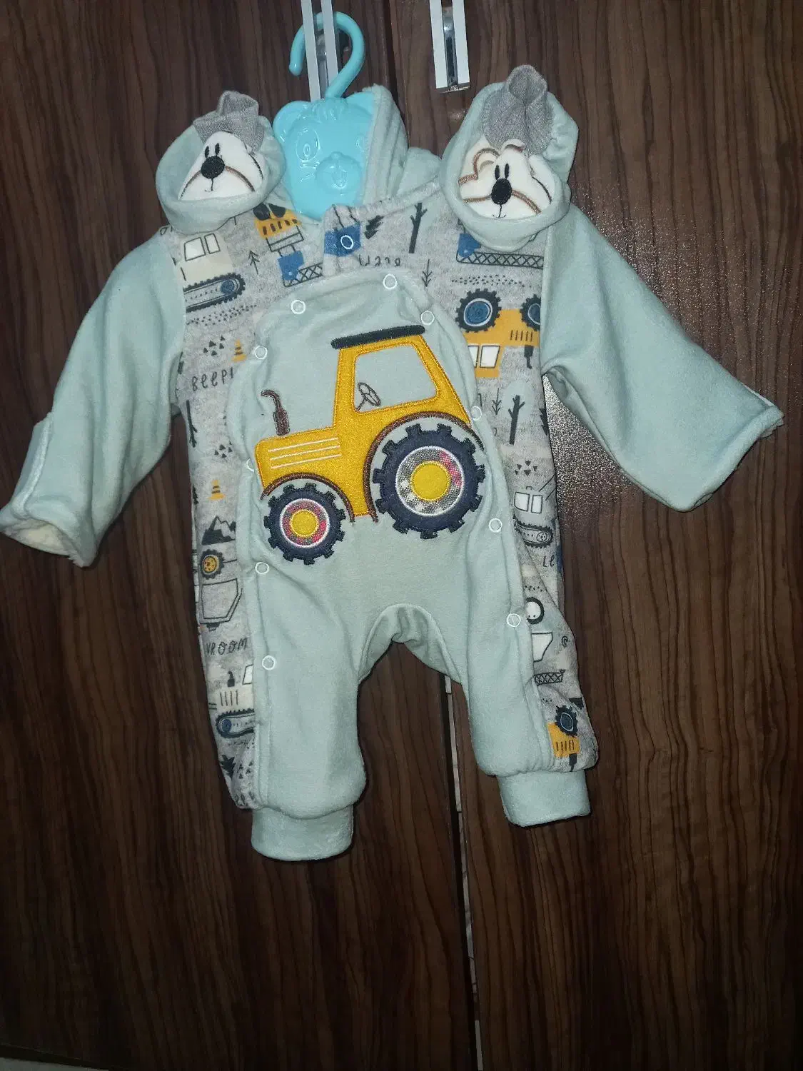 کاپشن بچه گانه ‌نوزادی سرهمی مخمل|کفش و لباس بچه|اصفهان, سرچشمه|دیوار