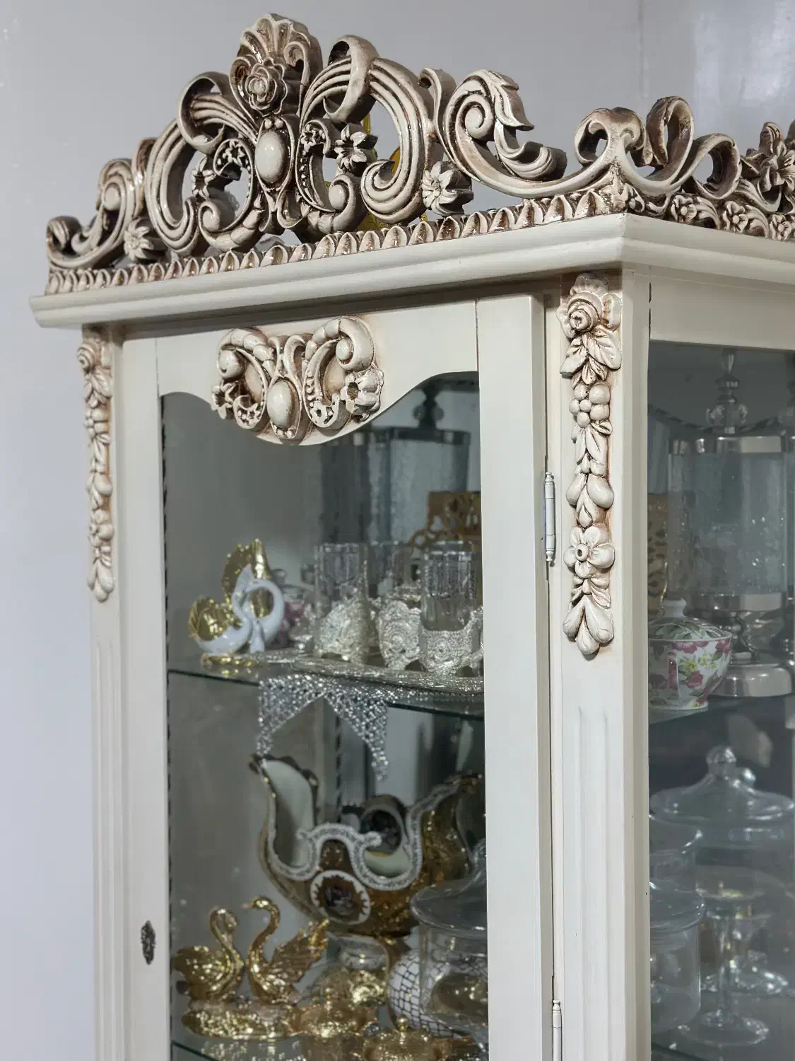 بوفه،ویترین.|بوفه، ویترین، کنسول|کیاشهر, |دیوار