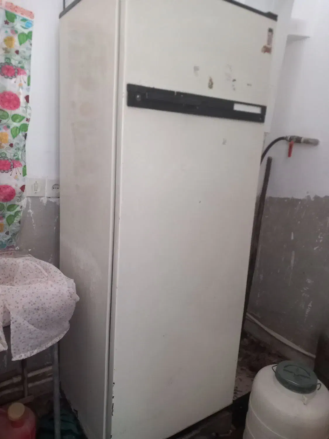 یخچال|یخچال و فریزر|ایجرود, |دیوار