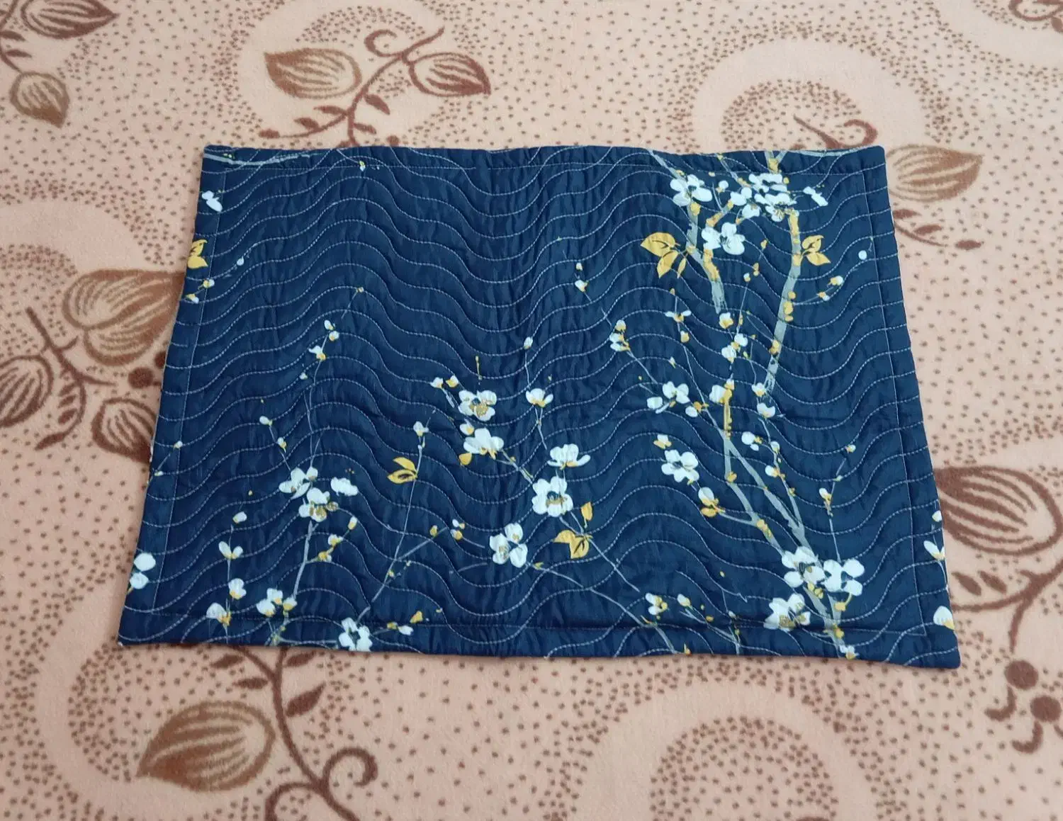 روبالشتی نخ پنبه دوزی|رختخواب، بالش، پتو|قوچان, |دیوار