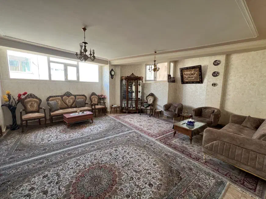 فروش خانه ۵۴ متری۳ طبقه سرویس مجزا خیابان قره آغاج|فروش خانه و ویلا|تبریز, |دیوار