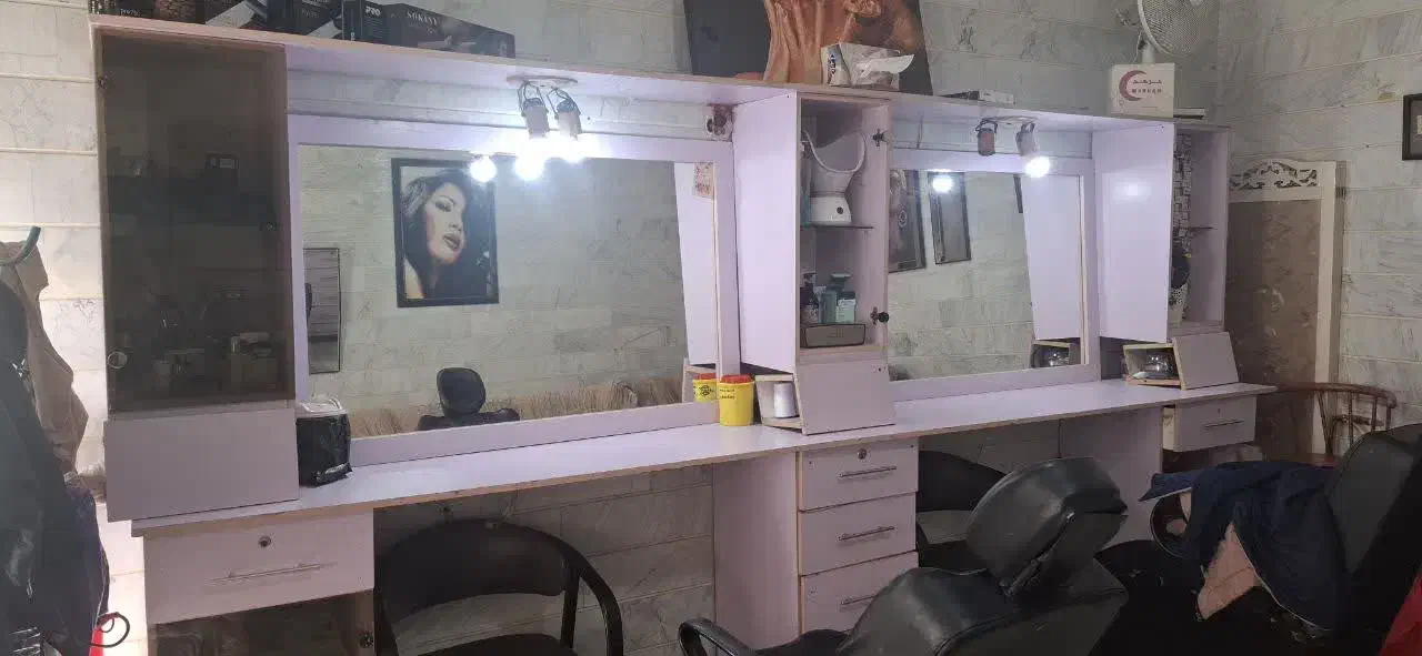 دکور آرایشگاه|آرایشگاه و سالن‌های زیبایی|قزوین, |دیوار