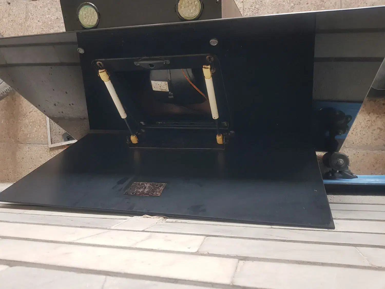 هود برقی|هود|اهواز, یوسفی|دیوار