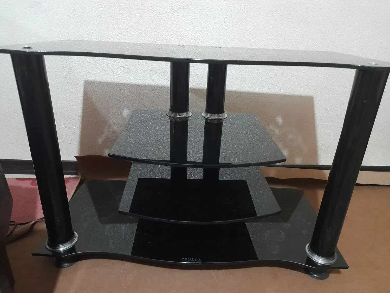 فروش فوری تلوزیون و میز تلوزیون|تلویزیون و پروژکتور|شاهینشهر, شهرک پردیس|دیوار