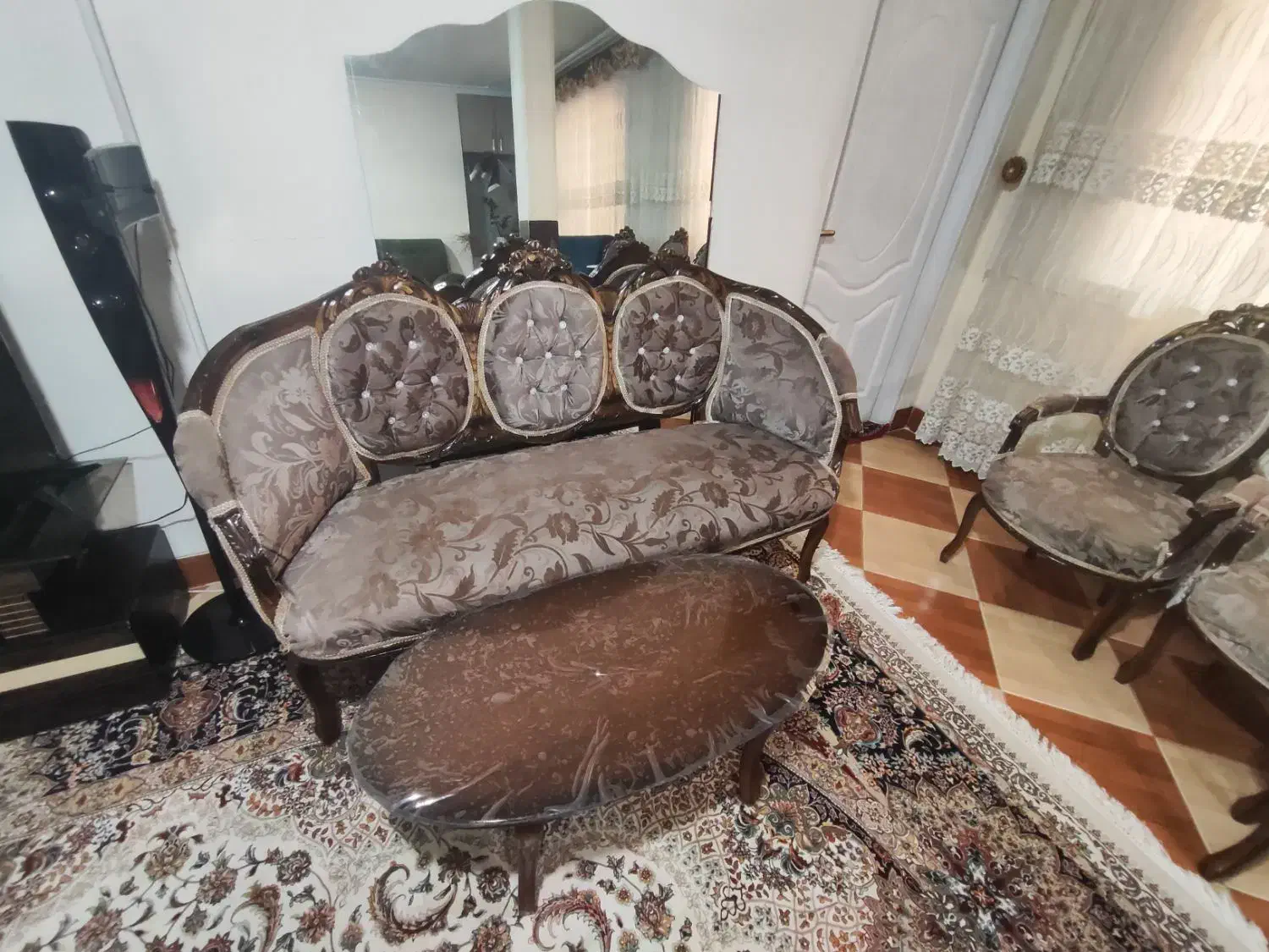 مبل ۹ نفره سلطنتی|مبلمان خانگی و میز عسلی|همدان, |دیوار