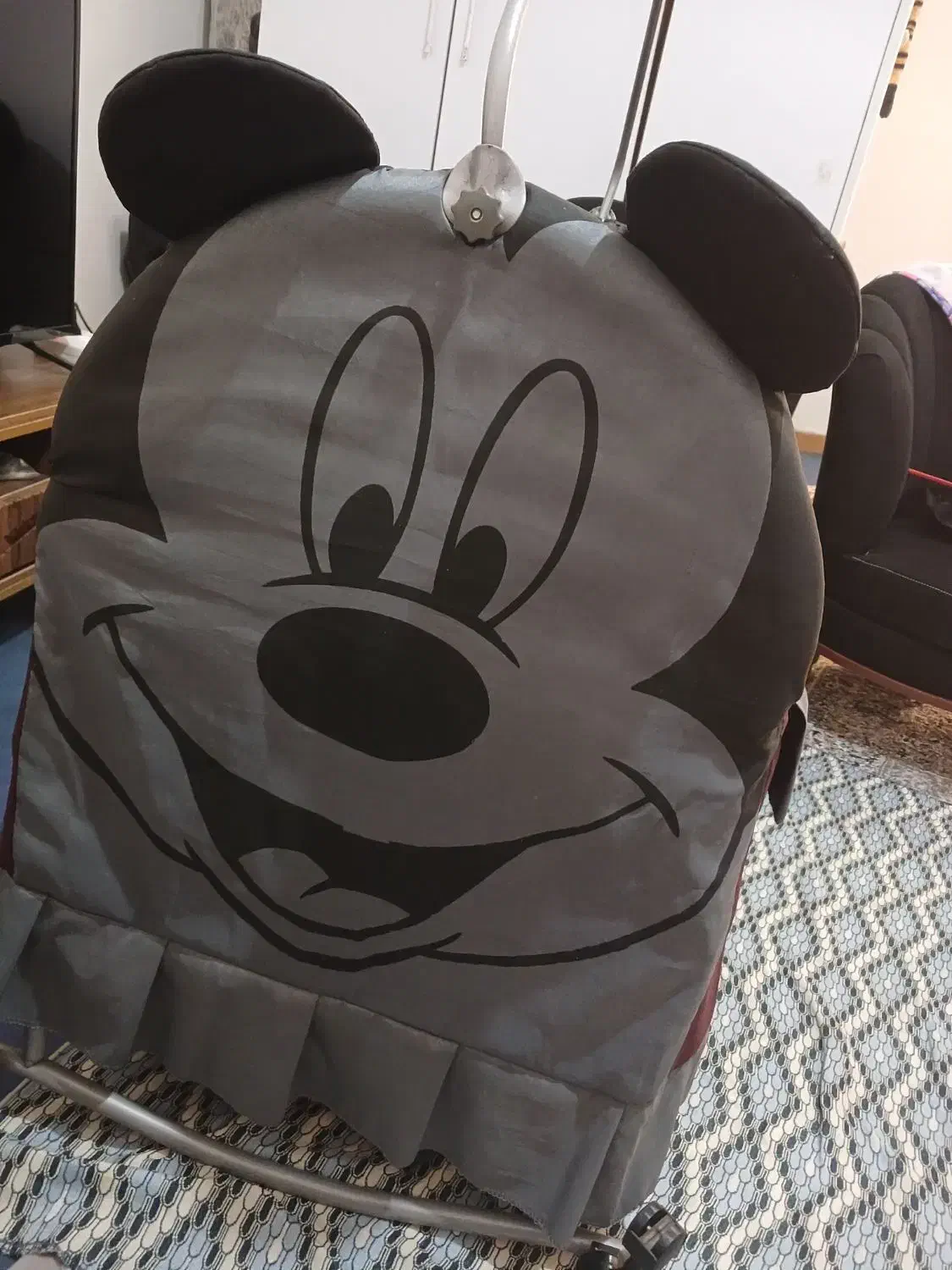 تخت نوزاد تا دوسال|تخت و سرویس خواب|رشت, باهنر|دیوار