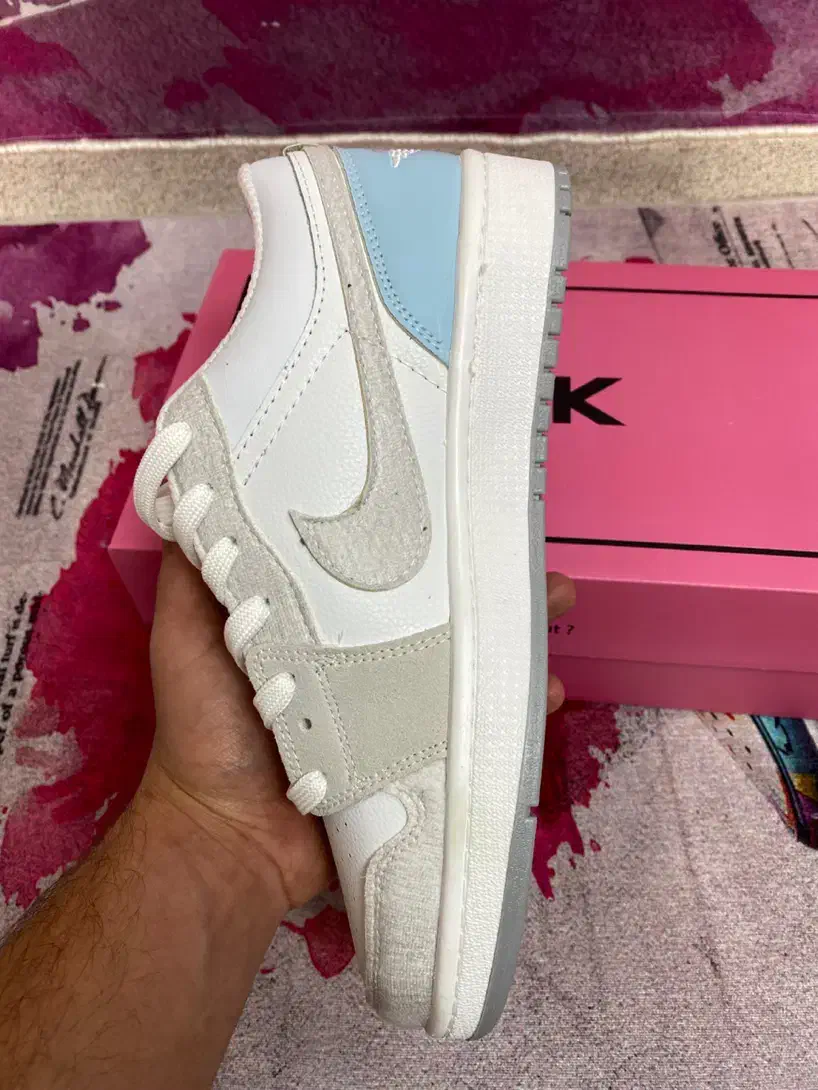 نایک جردن|کیف، کفش، کمربند|هشتگرد, هشتگرد قدیم|دیوار