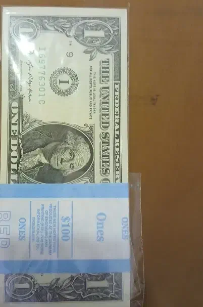 یک دلاری کلکسیونی|کلکسیون سکه، تمبر، اسکناس|تهران, چهارصد دستگاه|دیوار