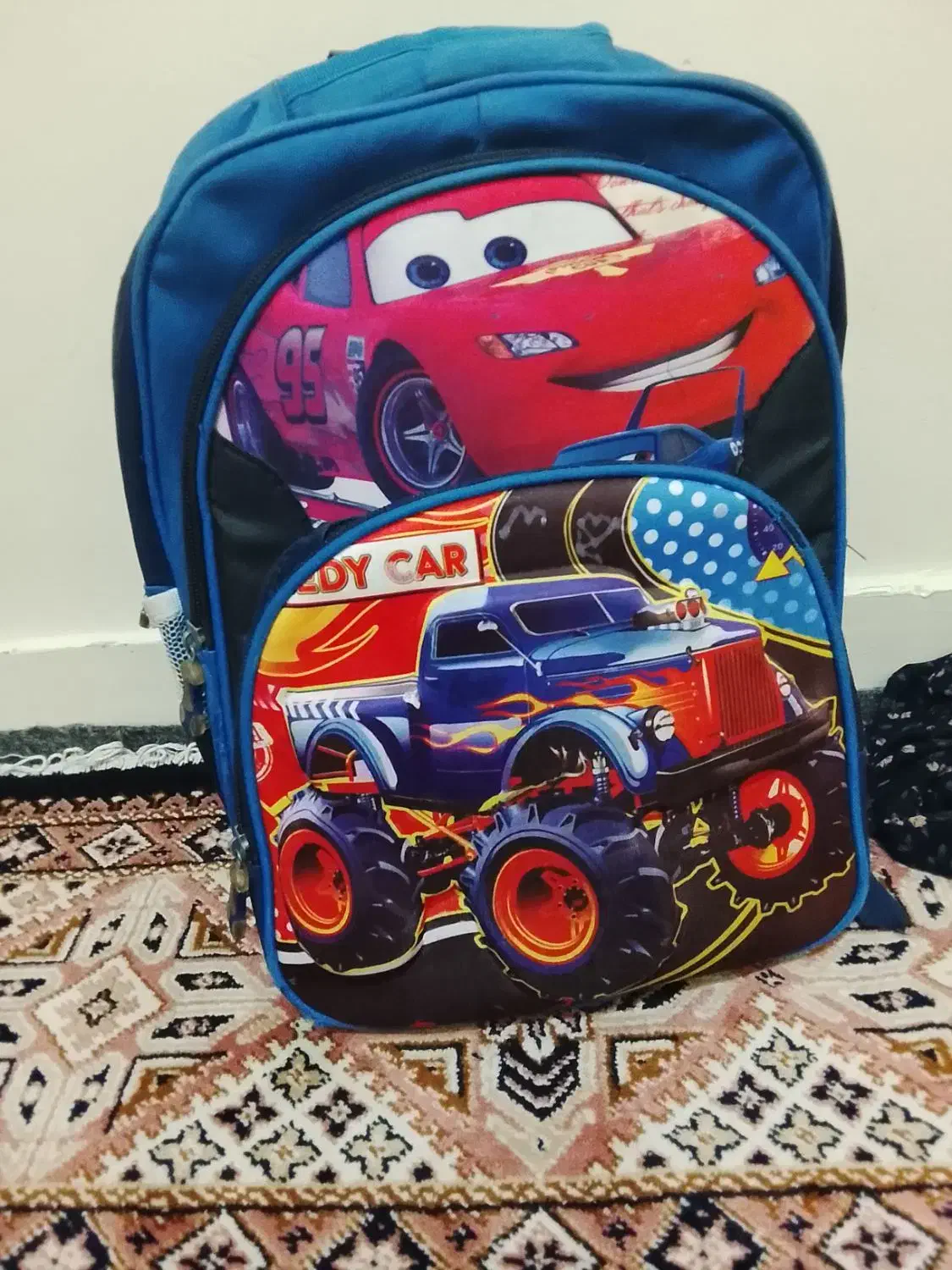 کیف مدرسه پسرانه|کیف، کفش، کمربند|کرج, بنیاد|دیوار