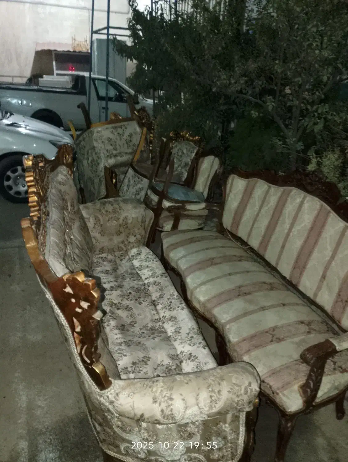 تعدادی مبل چوبی تعمیری سوزاندن|مبلمان خانگی و میز عسلی|باغستان, |دیوار