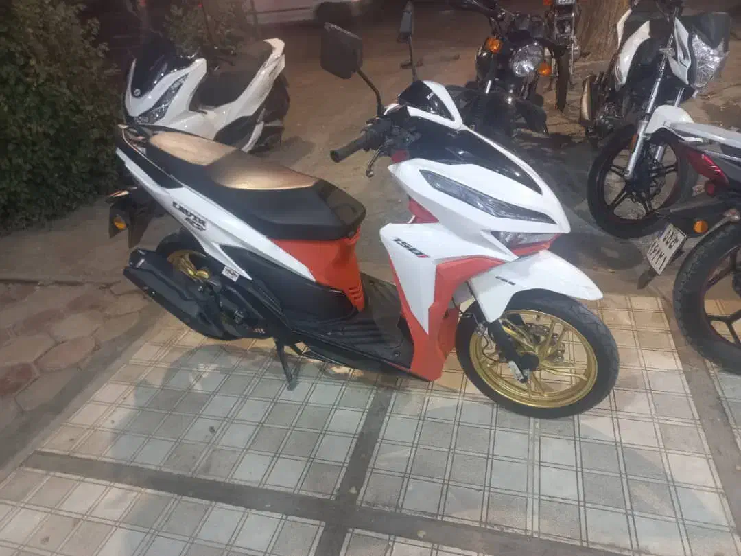 موتور بی کلاج کلیک|موتورسیکلت|باغ بهادران, |دیوار