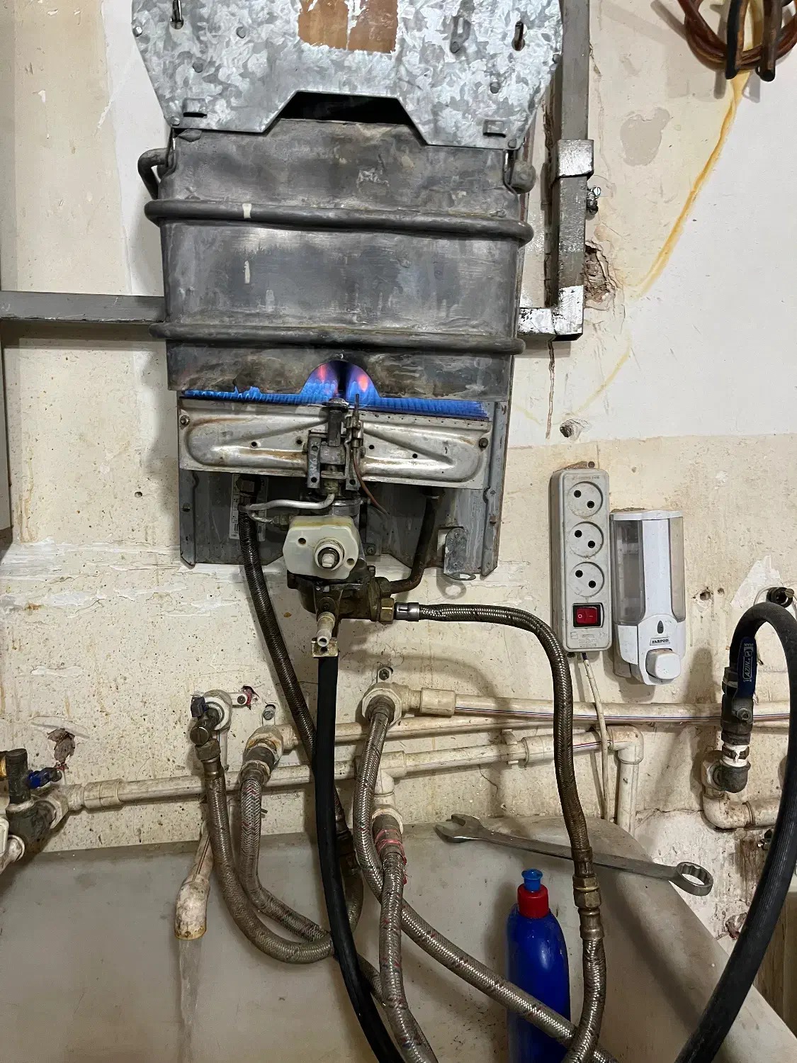 ابگرمکن بوتان|آبگرمکن، پکیج، شوفاژ|مشکین‌دشت, |دیوار