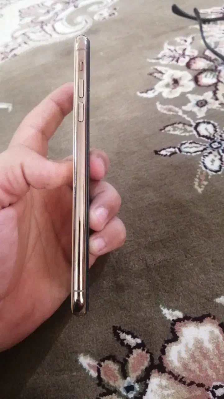 ایفون ۱۱پرومکس ۶۴ گیگ گلد در حد|موبایل|ساری, |دیوار