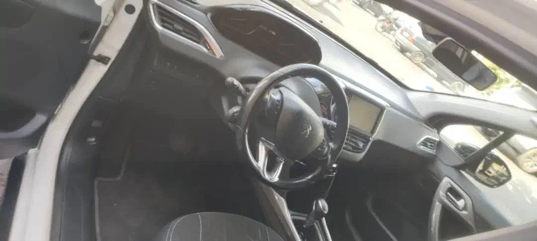 پژو ۲۰۰۸|خودرو سواری و وانت|تهران, سهروردی|دیوار