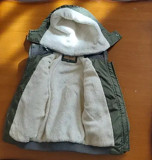 کاپشن بچگانه ، نو ۴۰۰تومن|کفش و لباس بچه|نظرآباد, رسالت|دیوار