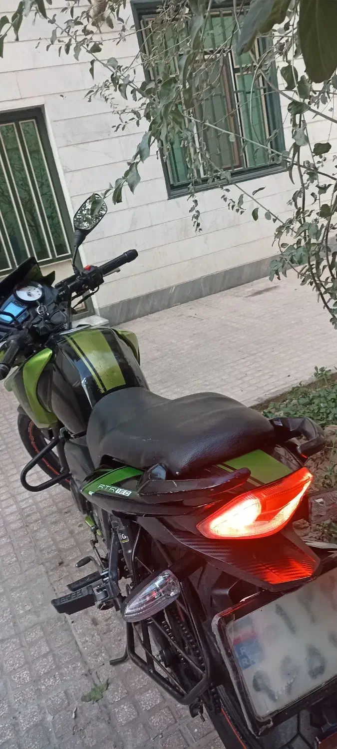 موتور آپاچی 93 کم کارکرد سالم|موتورسیکلت|تهران, نازیآباد|دیوار