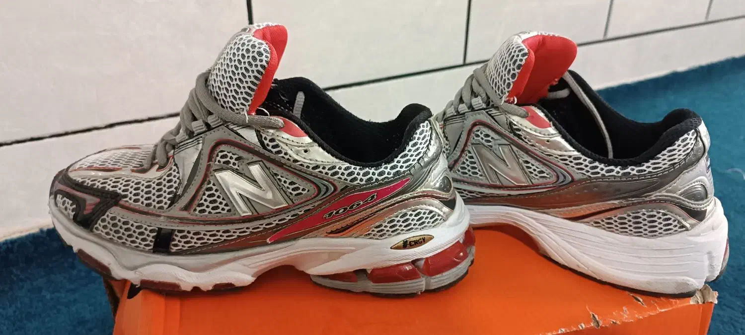 کفش نیوبالانس|کیف، کفش، کمربند|مرودشت, استادیوم|دیوار