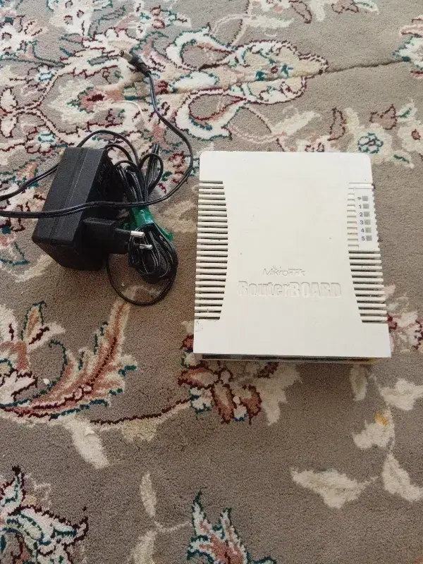 دو مدل روتر بیسیم|مودم و تجهیزات شبکه|کوهدشت, |دیوار