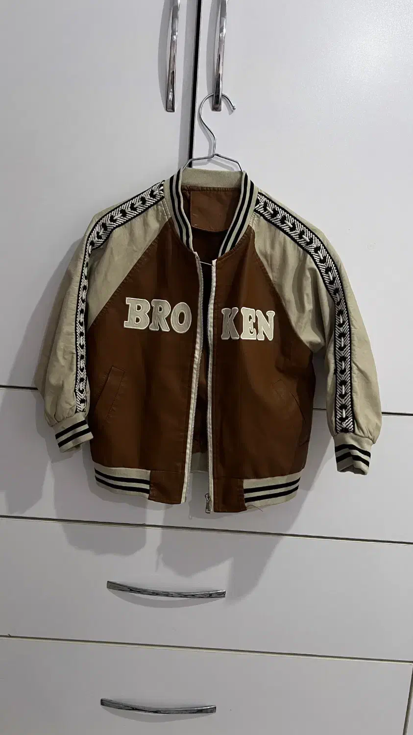 دورس و یک بامبر در حدنو|کفش و لباس بچه|محمدشهر, محمدشهر|دیوار