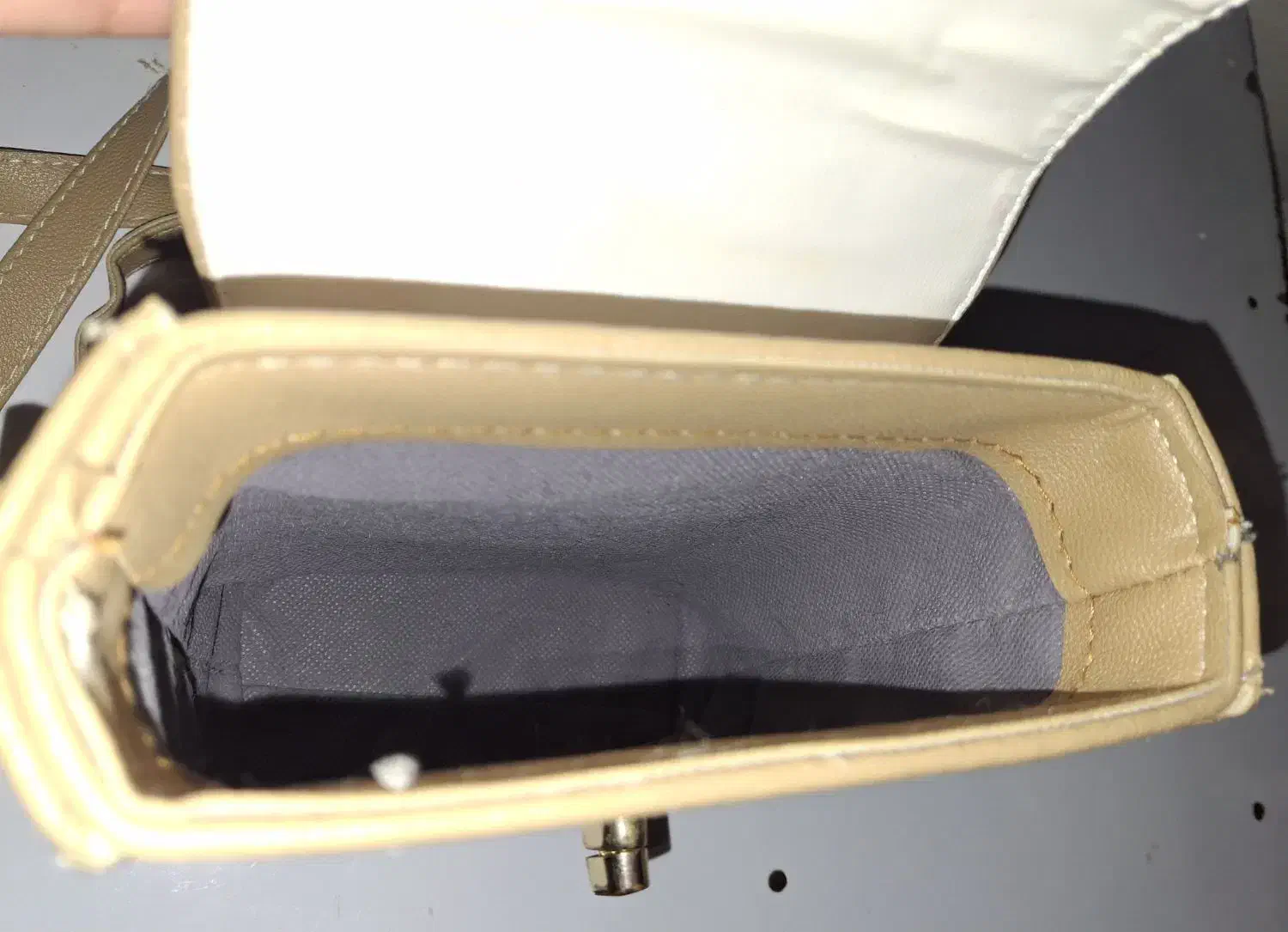 کیف مجلسی نو|کیف، کفش، کمربند|بندر گناوه, |دیوار