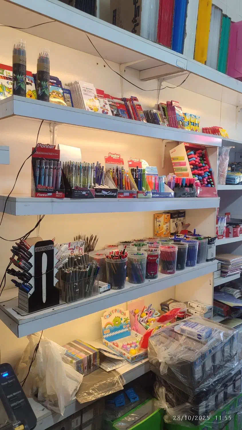 ویترین مغازه چوبی و شیک|فروشگاه و مغازه|ماهدشت, |دیوار