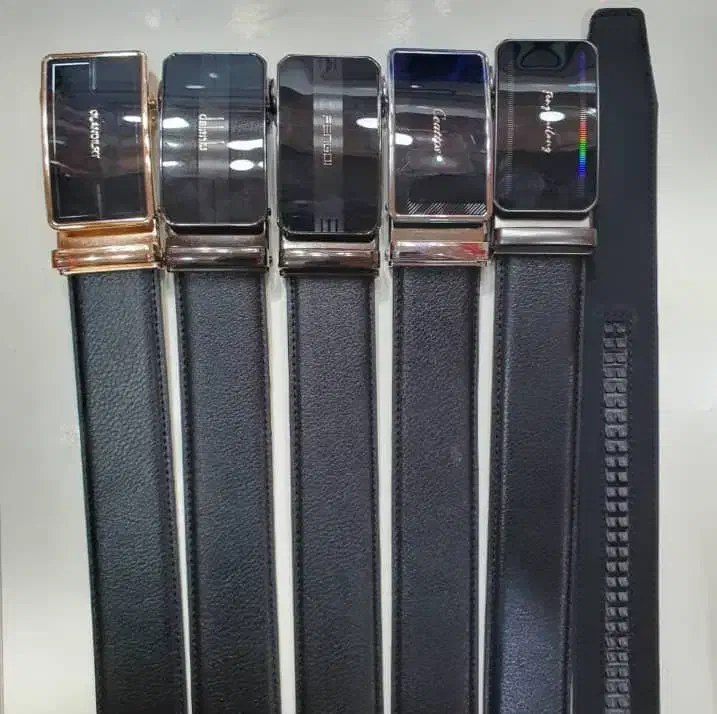 کمربند|کیف، کفش، کمربند|مشهد, عنصری|دیوار