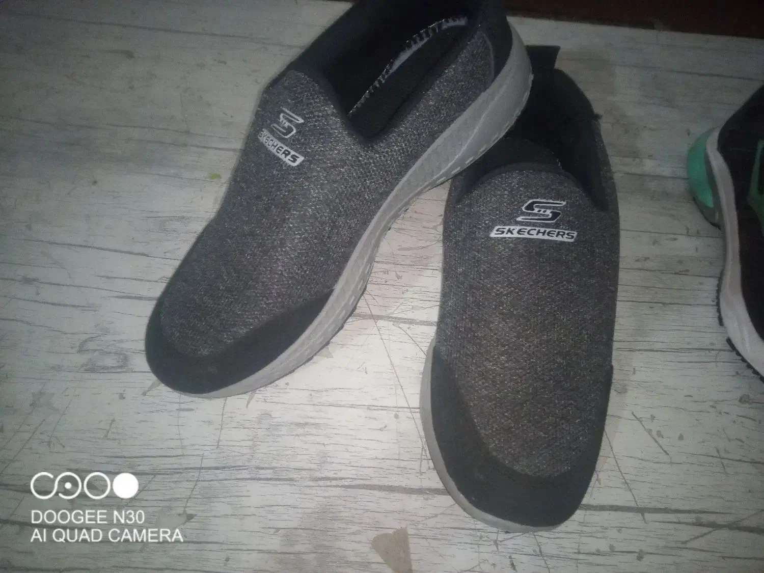 کفش نو|کیف، کفش، کمربند|خرمدره, |دیوار