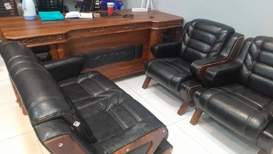 مبلمان اداری/نیم ست اداری ودفتری/میزمدیریت|مبلمان اداری|ساوه, |دیوار