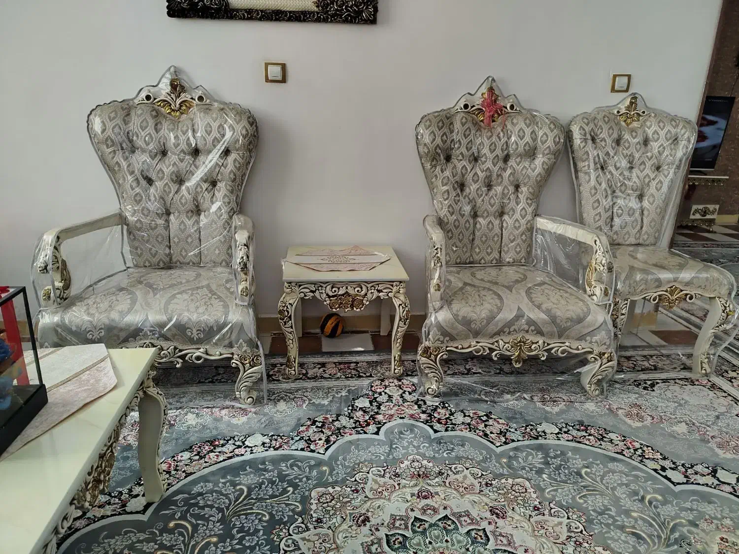 مبل سلطنتی با میز عسلی|مبلمان خانگی و میز عسلی|زنجان, |دیوار