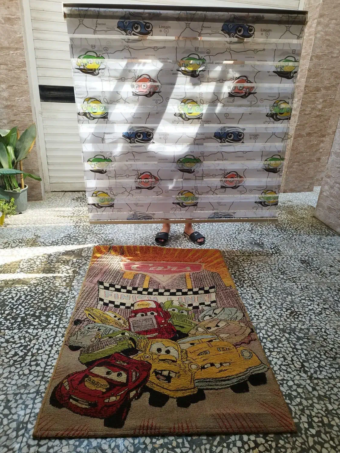 فروش پرده زبرا سالم و فرش طرح بچگانه|پرده، رانر، رومیزی|قائم‌شهر, |دیوار