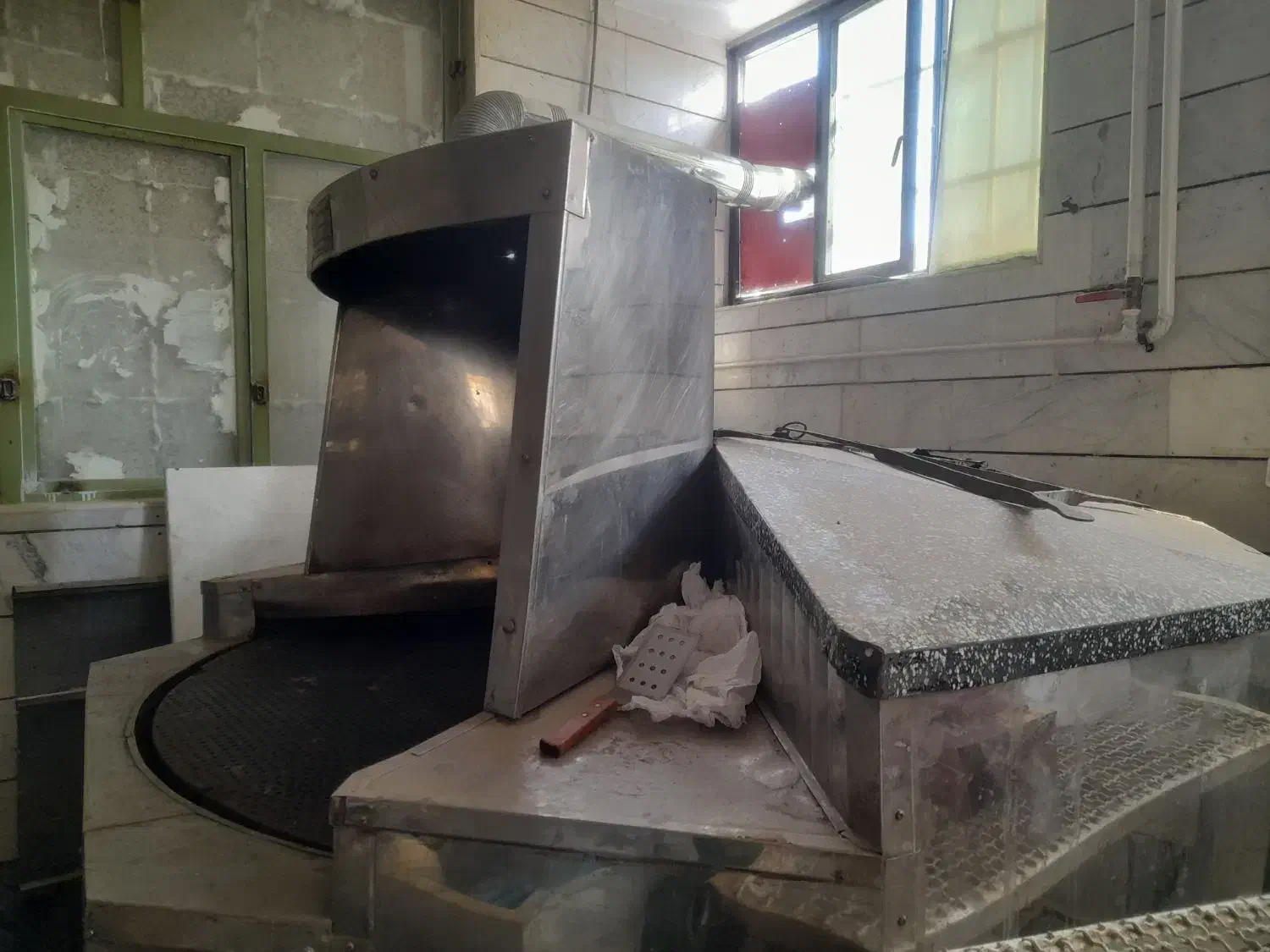 تنور نان و کلوچه در حد نو|اجاق گاز و لوازم برقی پختوپز|اشتهارد, |دیوار