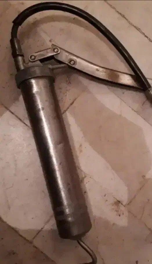 گیریس پمپ آلمانی|کلکسیون اشیاء عتیقه|اراک, |دیوار