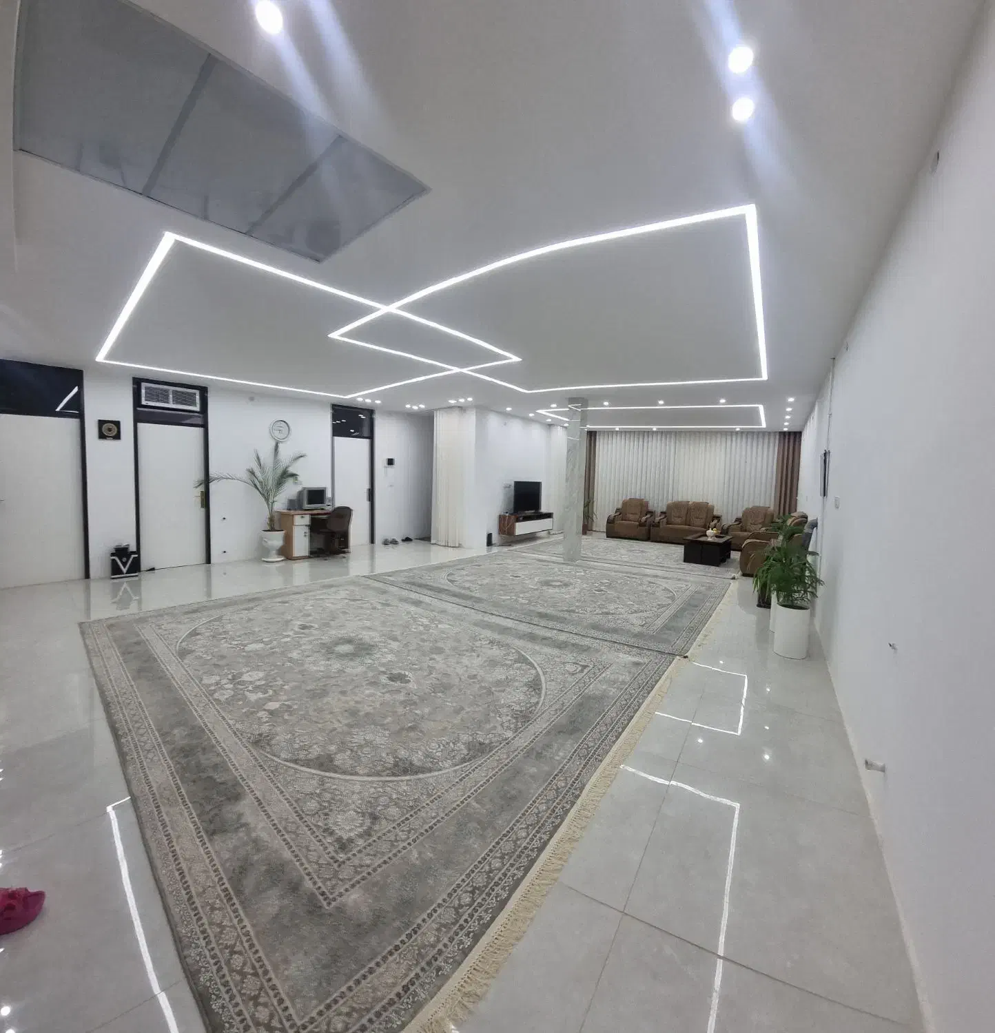 ویلایی فول بازسازی دارای مغازه|فروش خانه و ویلا|آباده, |دیوار