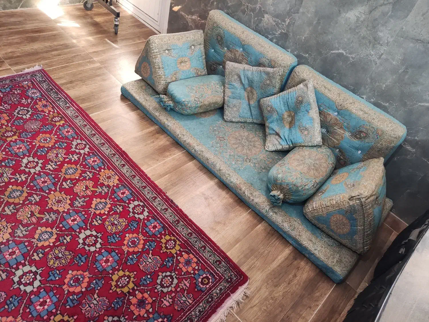 یک دست تشک شاه نشین در حد نو|مبلمان خانگی و میز عسلی|قم, عمار یاسر|دیوار