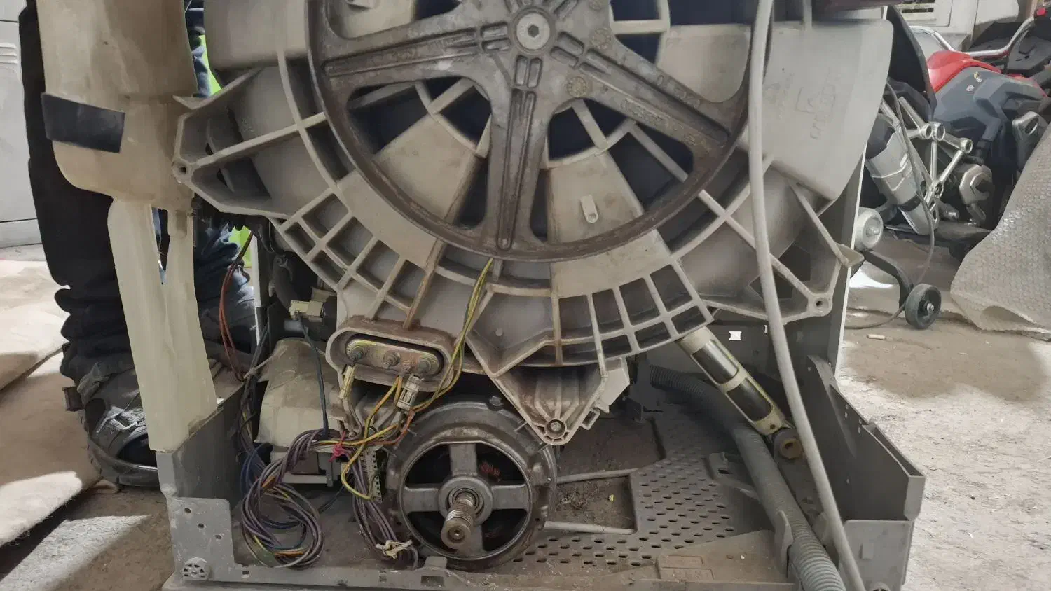 نصب و تعمیرات انواع لباسشویی اتوماتیک|خدمات پیشه و مهارت|خورموج, |دیوار