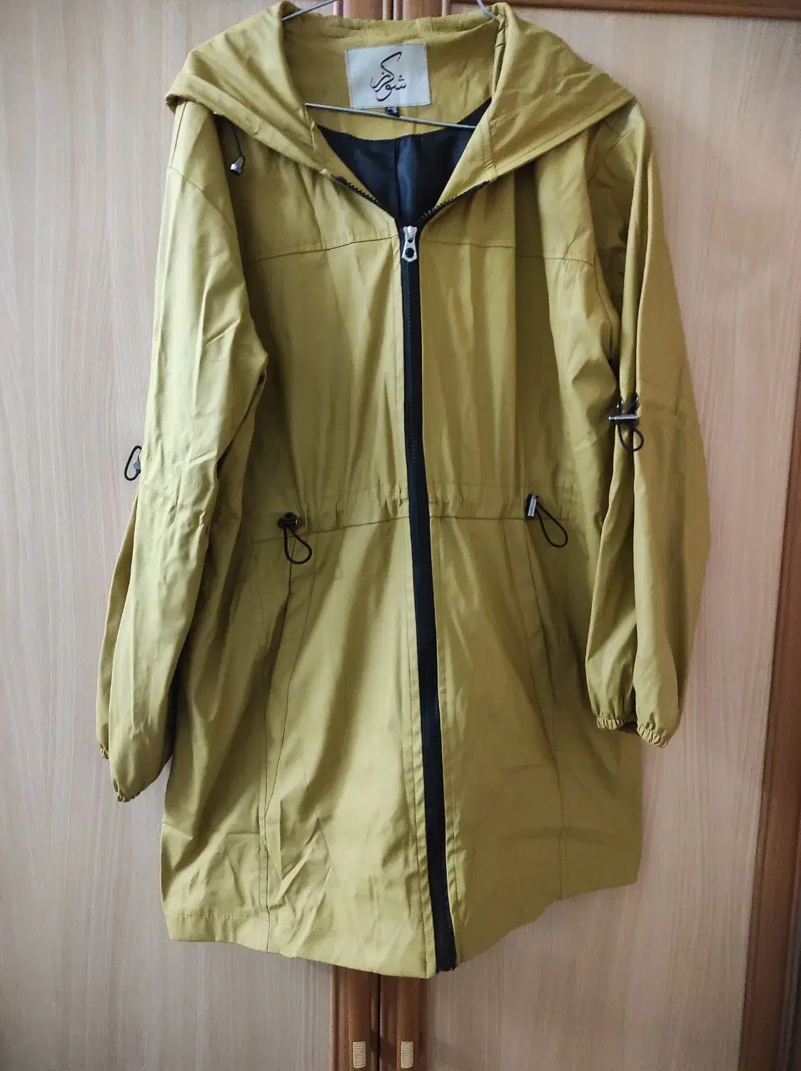 بارانی  خردلی چرمی|لباس|بروجرد, |دیوار