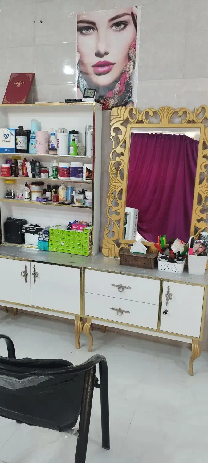 دکور آرایشگاه|آرایشگاه و سالن‌های زیبایی|برخوار, |دیوار