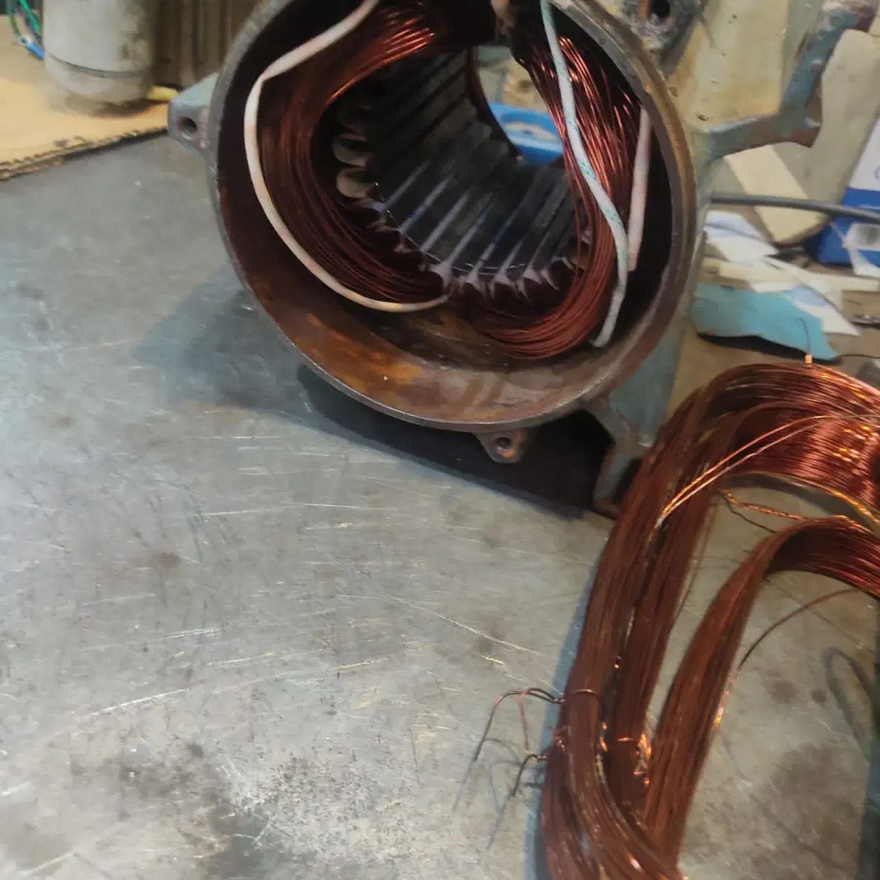 تعویض وتعمیر پمپ باد|خدمات پیشه و مهارت|مشهد, رده|دیوار