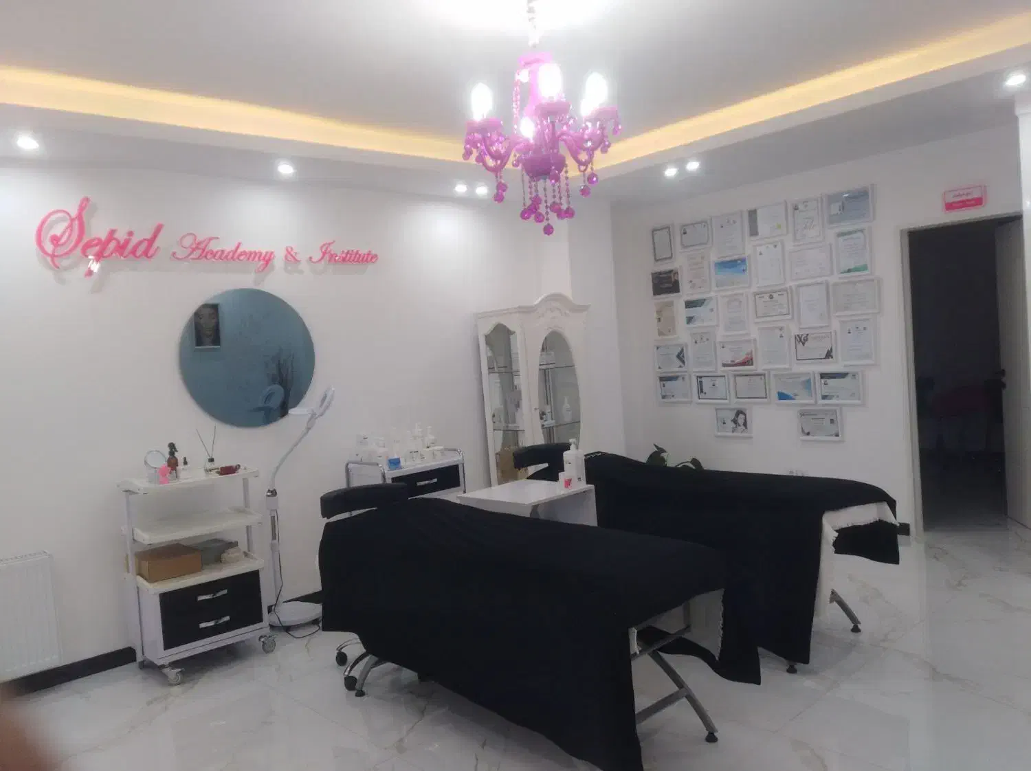 67 متر واحد اداری/مرکز شهر/شیک و بی نظیر|اجارهٔ دفتر کار، اتاق اداری، مطب|بجنورد, |دیوار