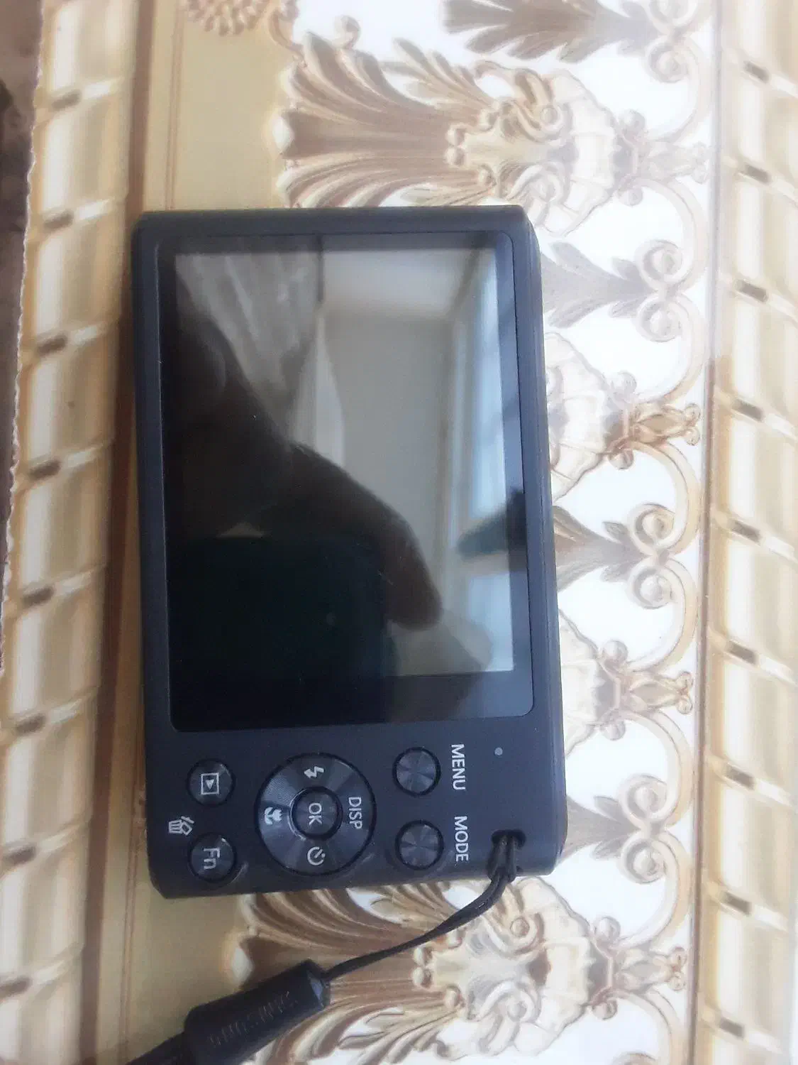 دوربین دیجیتال و رم خور سامسونگ|دوربین عکاسی و فیلم‌برداری|پائین جام, |دیوار