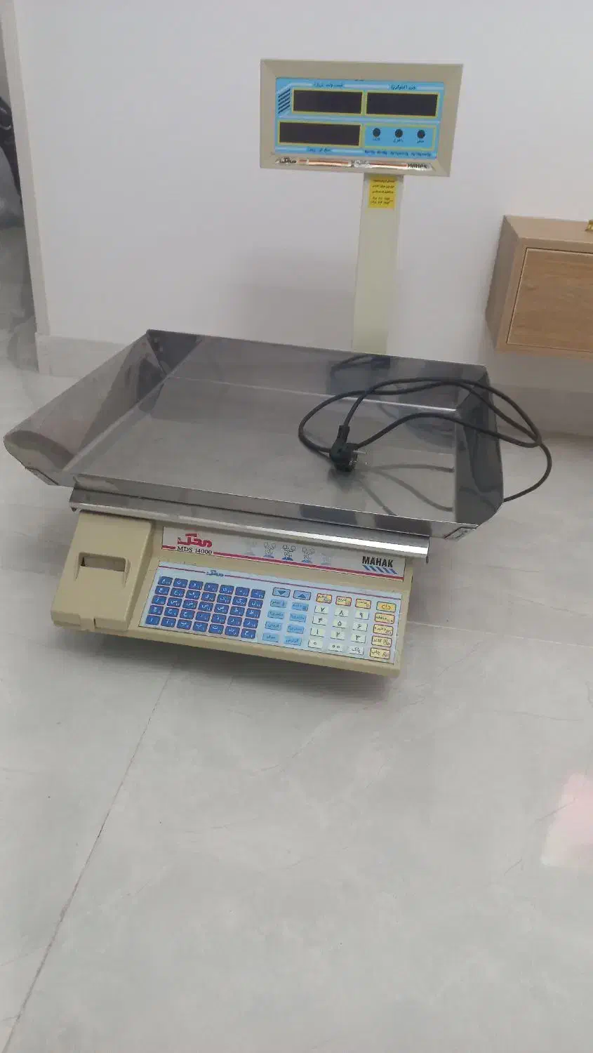 ترازو دیجیتال محک ۷۰ کیلویی|فروشگاه و مغازه|همدان, |دیوار