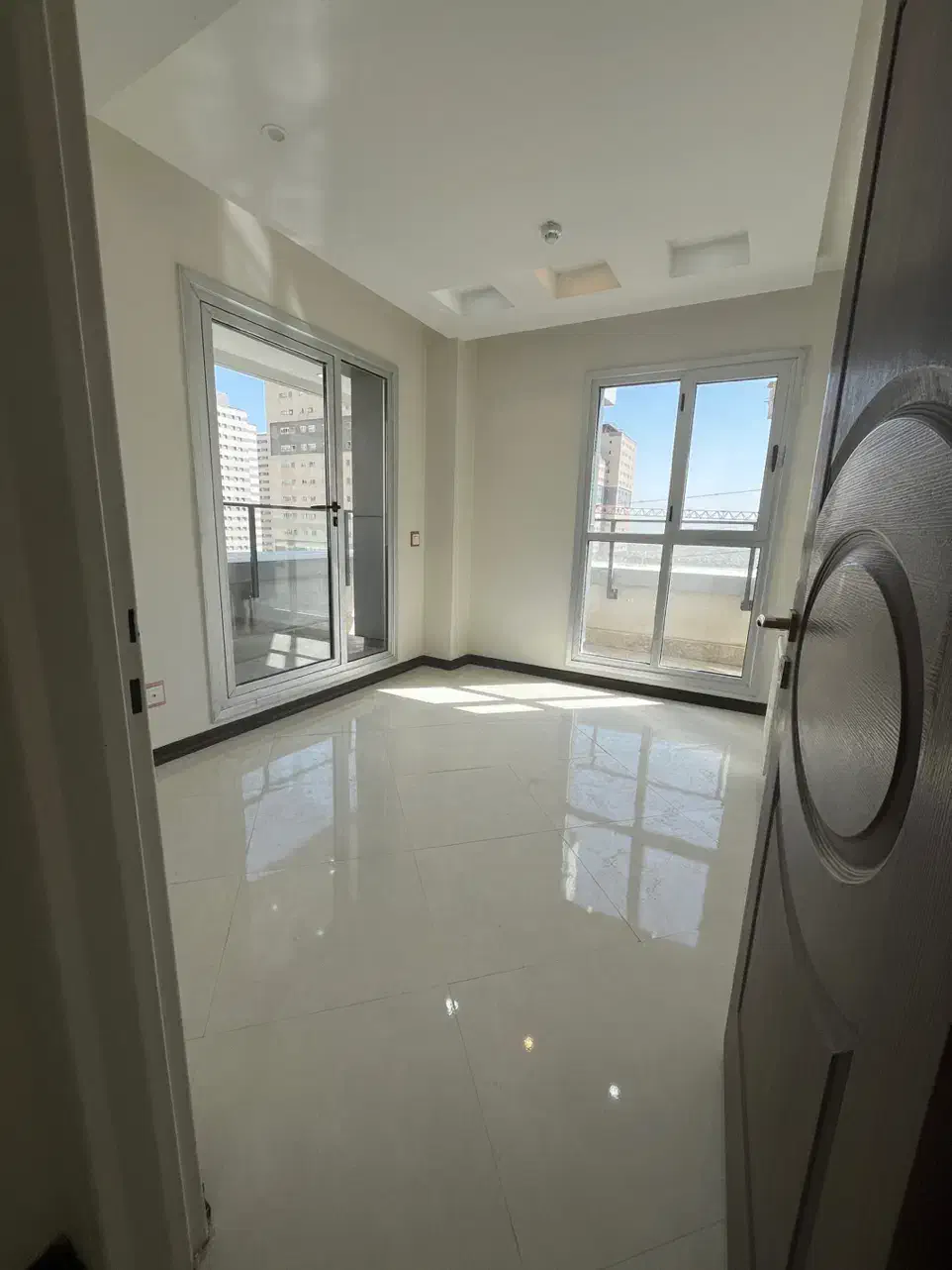 ۱۲۵متر / پنجره قدی / طبقات آخر / ویو ابدی|فروش آپارتمان|تهران, دریاچه شهدای خلیج فارس|دیوار