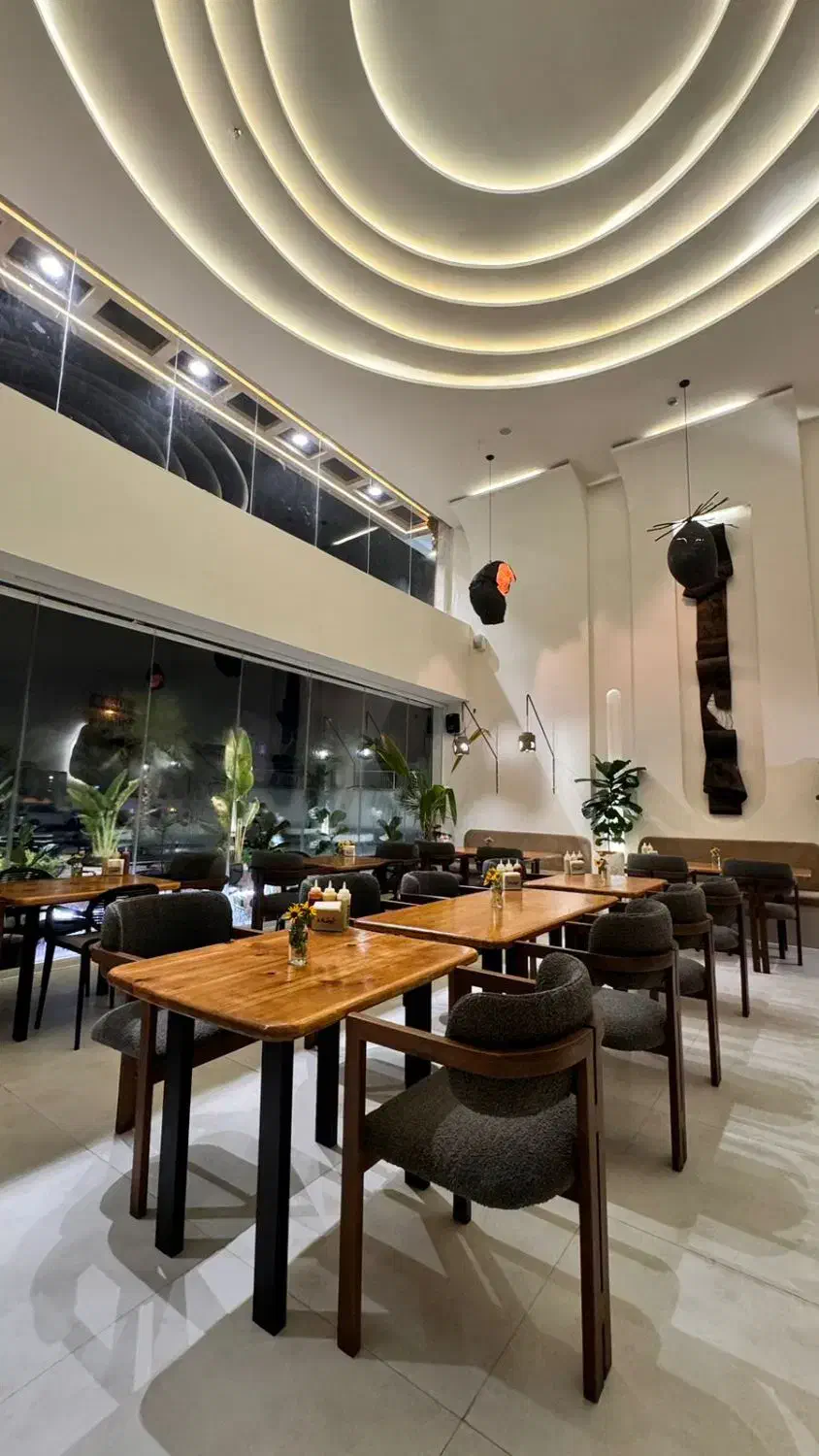 سالندار و کانتر کار متعهد و منظم|استخدام خدمات فروشگاه و رستوران|بندرعباس, |دیوار