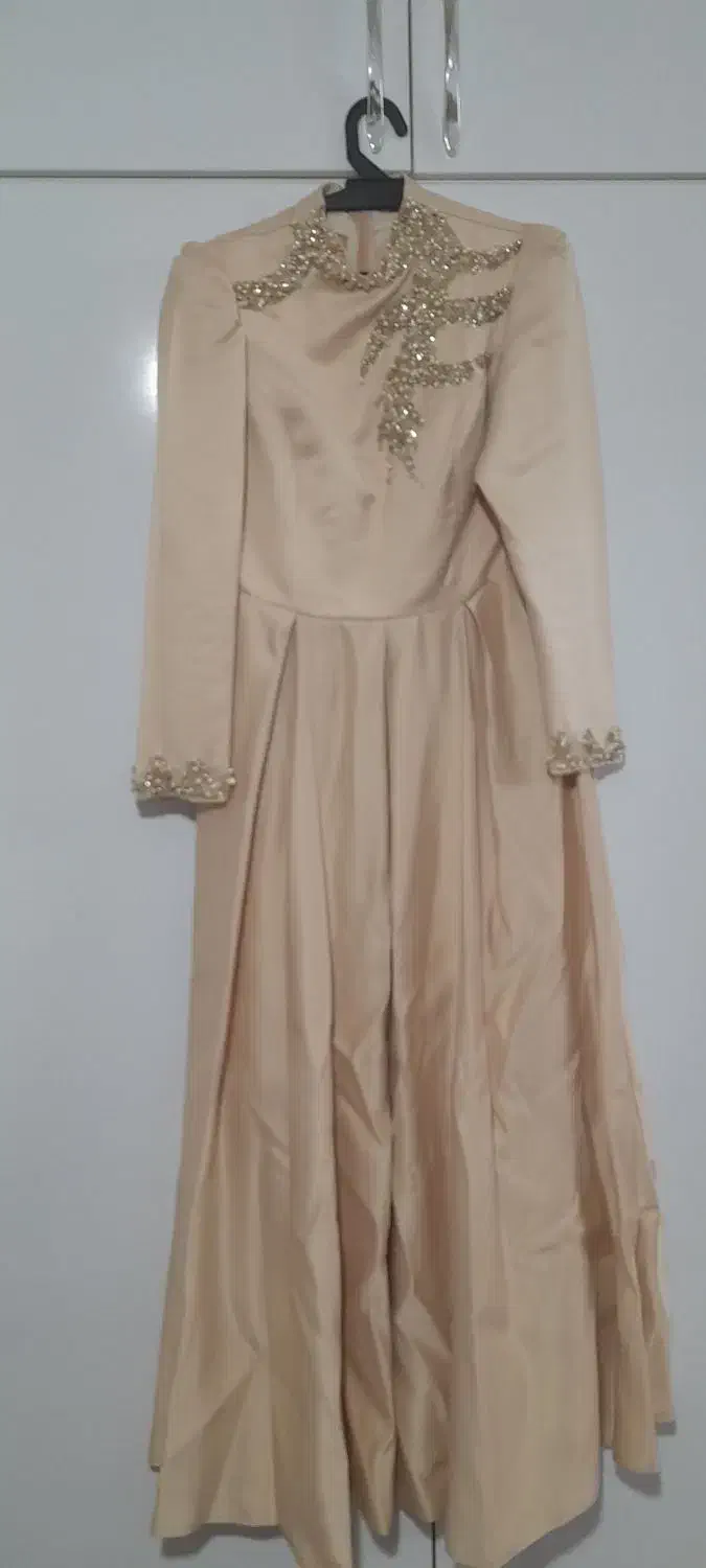 پیراهن مجلسی در حد نو|لباس|تالش, هشتپر|دیوار