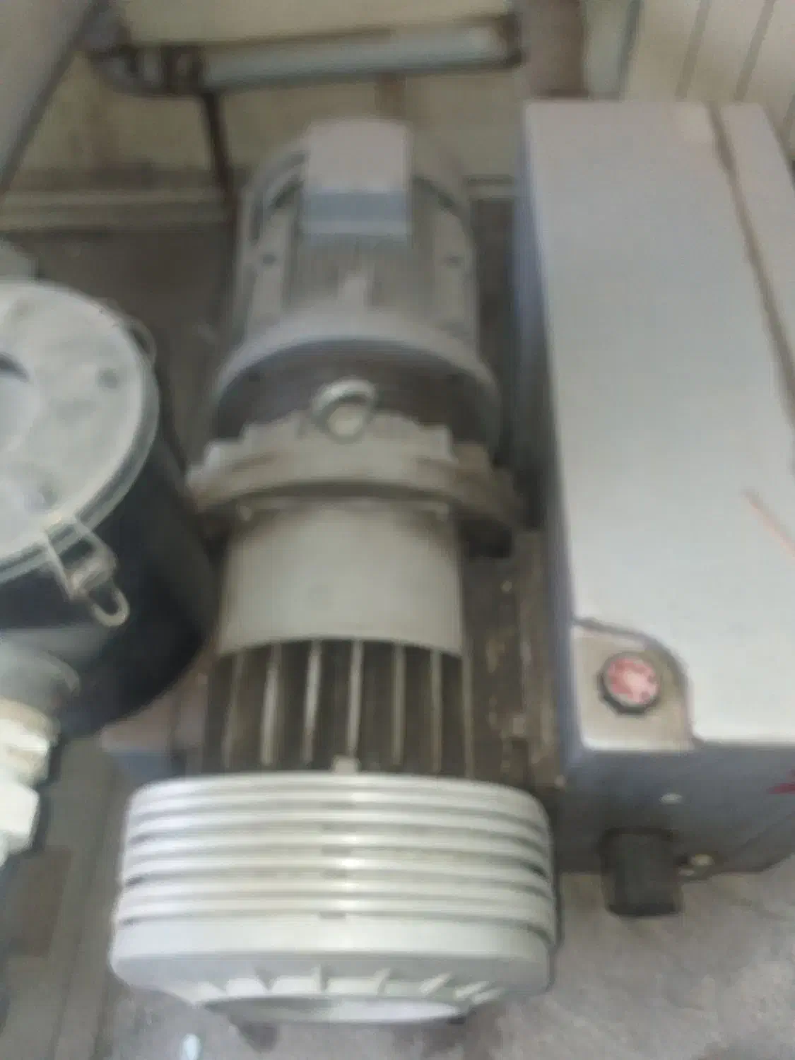 تعمیر و سرویس انواع پمپ وکیوم و کمپرسور باد|خدمات پیشه و مهارت|اصفهان, سرشبادران|دیوار